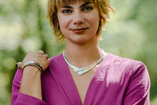 Charger l&#39;image dans la galerie, LOLA
